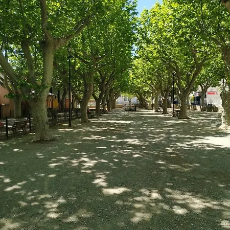 Les Du Relais D'aguilar Campingplads