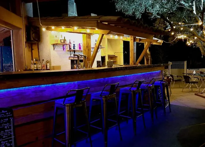Les Du Relais D'aguilar Campeggio Tuchan