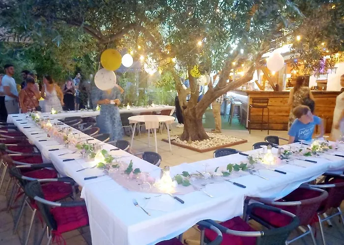 Les Du Relais D'aguilar אתר קמפינג 2*